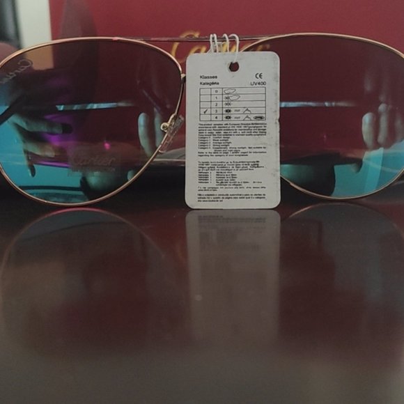 NEW Discoloration sunglasses with blue Cartier - Picture 4 of 6